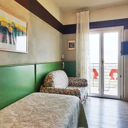 Castello S. Antonio 2* לאזיסה