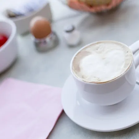 מלון Castello S. Antonio לאזיסה