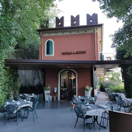 Castello S. Antonio ホテル 2*